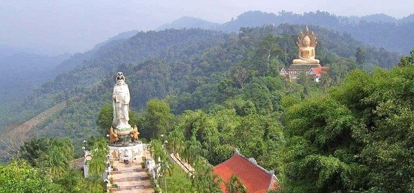 Wat Bang Riang - Ein moderner Tempel in Südthailand