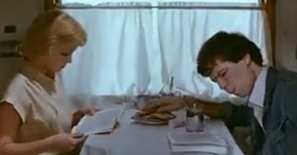 Кадр из фильма Спортлото 82 - Костя много ест :)