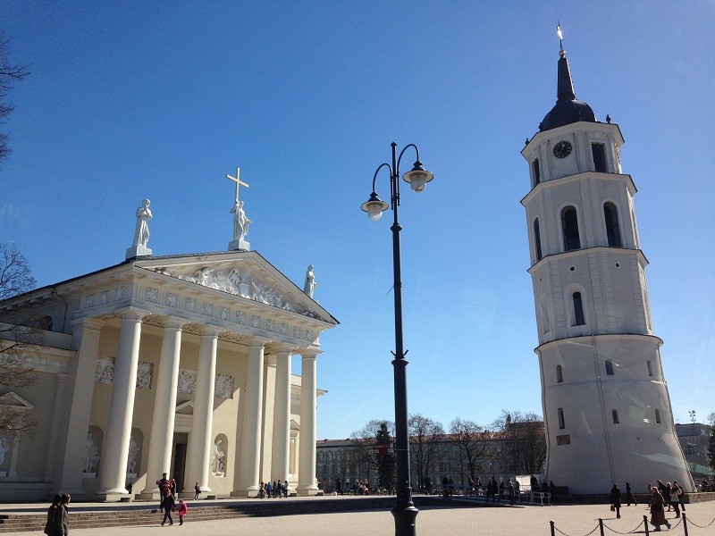 Плита на Кафедральной площади Вильнюса